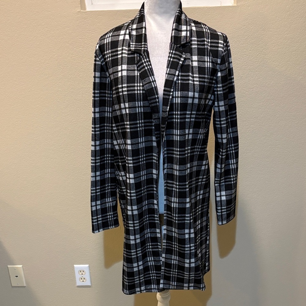 Chic Black and White Plaid Open Front Women's Duster Jacket-M